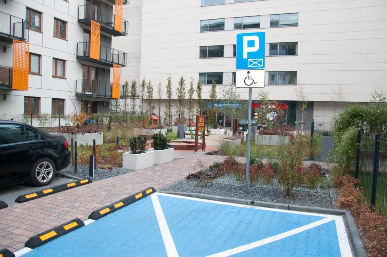 Apartament Cybernetyki Mokotow ワルシャワ エクステリア 写真