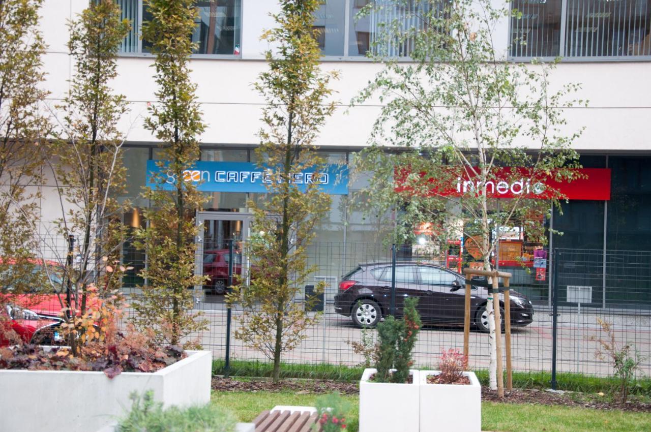 Apartament Cybernetyki Mokotow ワルシャワ エクステリア 写真