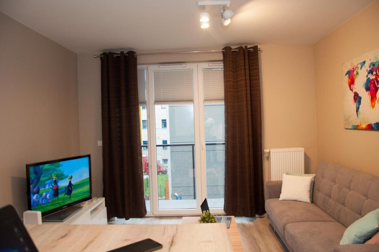 Apartament Cybernetyki Mokotow ワルシャワ エクステリア 写真