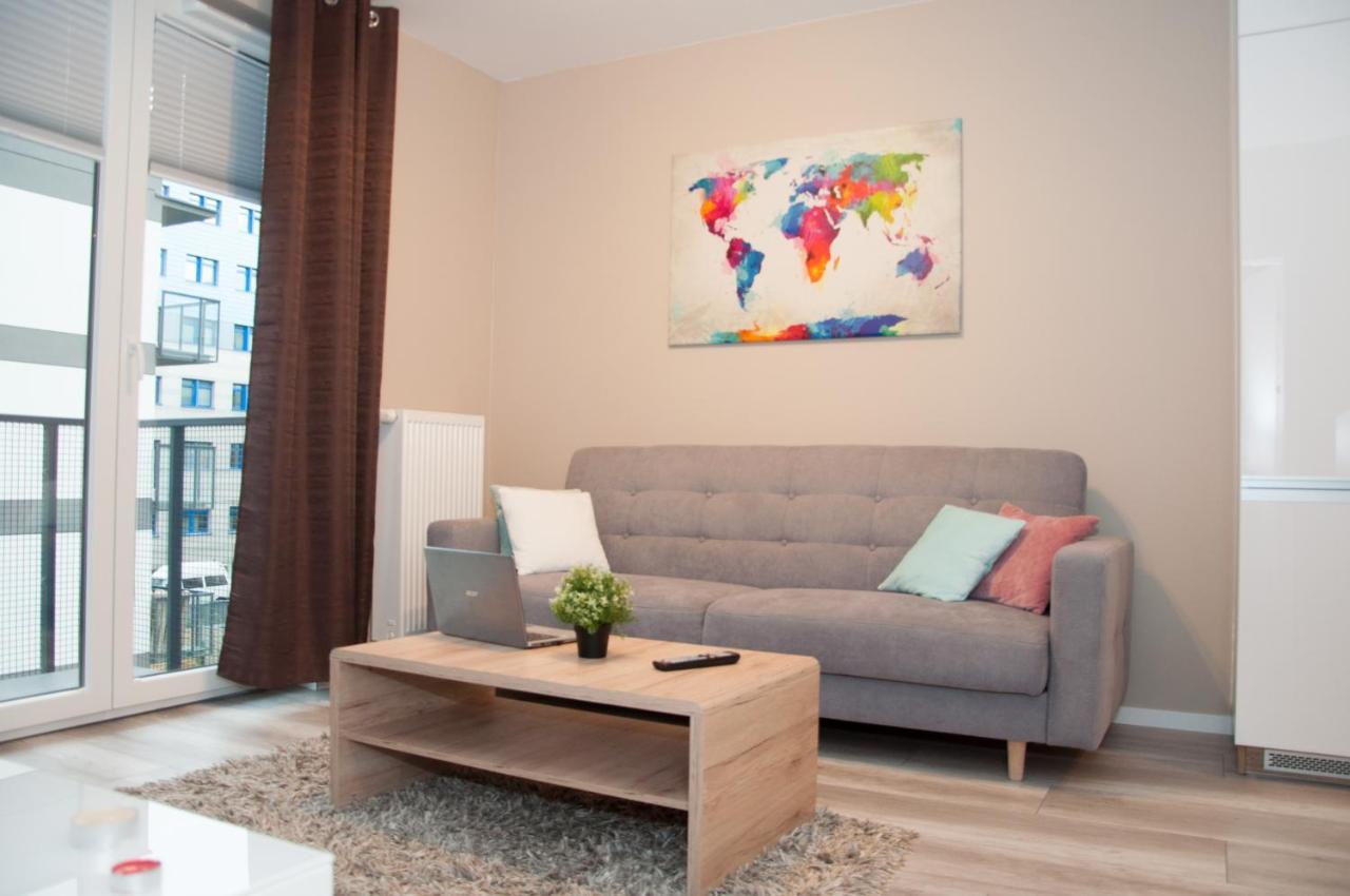 Apartament Cybernetyki Mokotow ワルシャワ エクステリア 写真