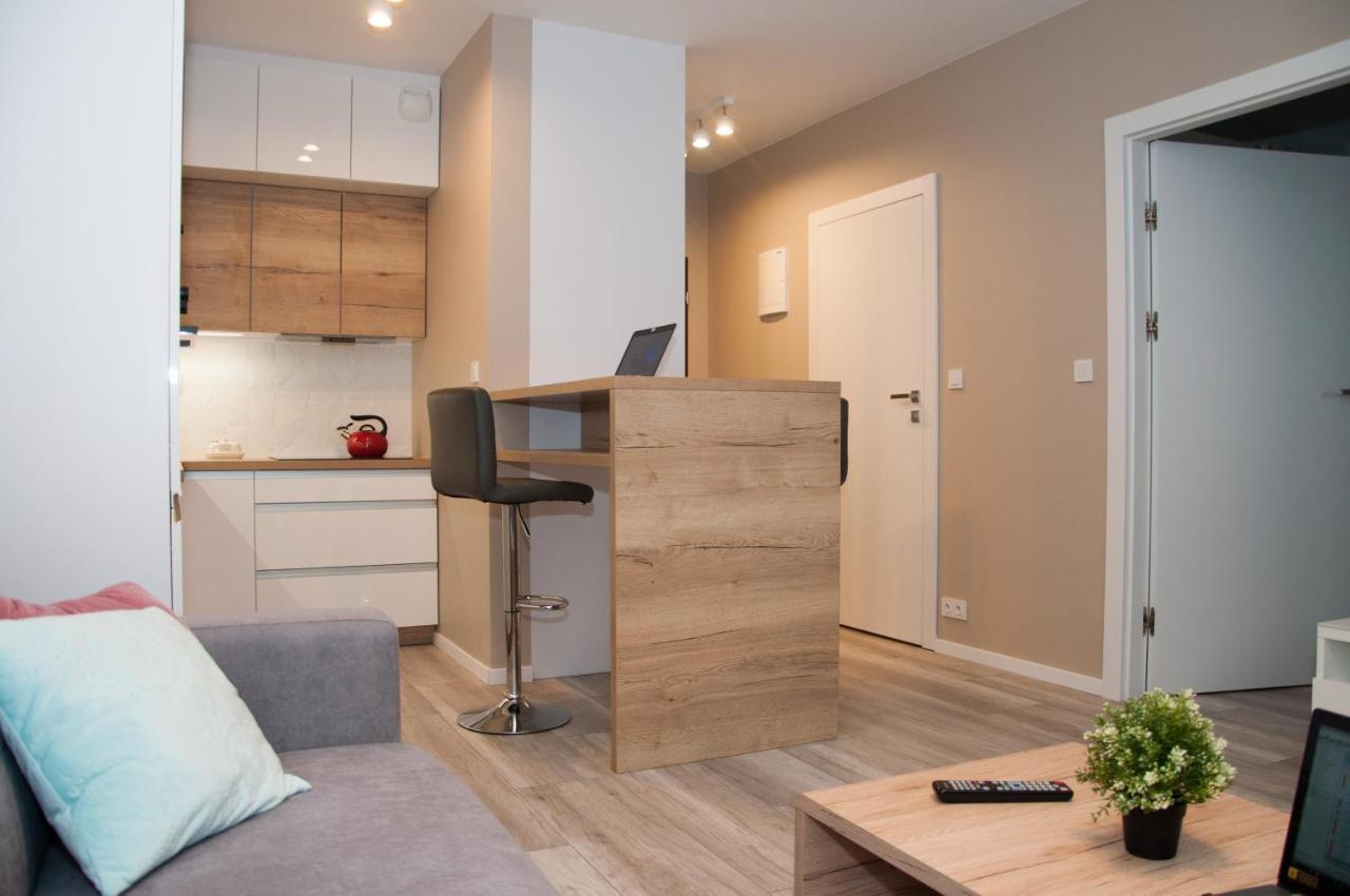 Apartament Cybernetyki Mokotow ワルシャワ エクステリア 写真
